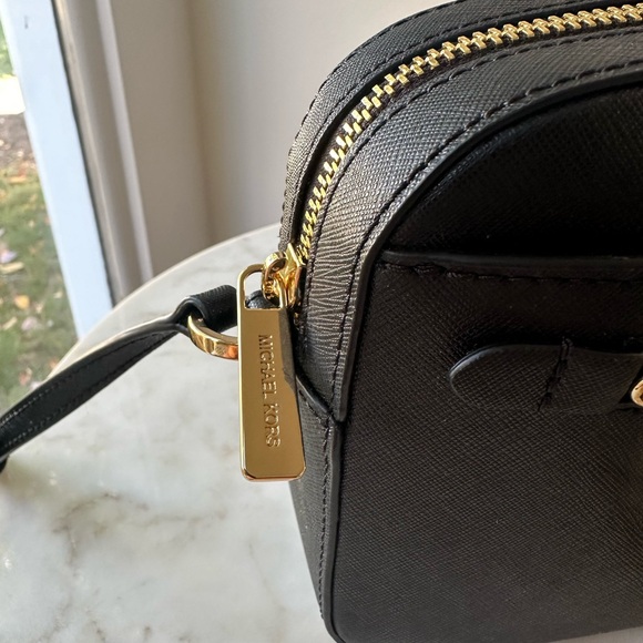 Michael Kors Jet Set Crossbody - Picture 5 of 5